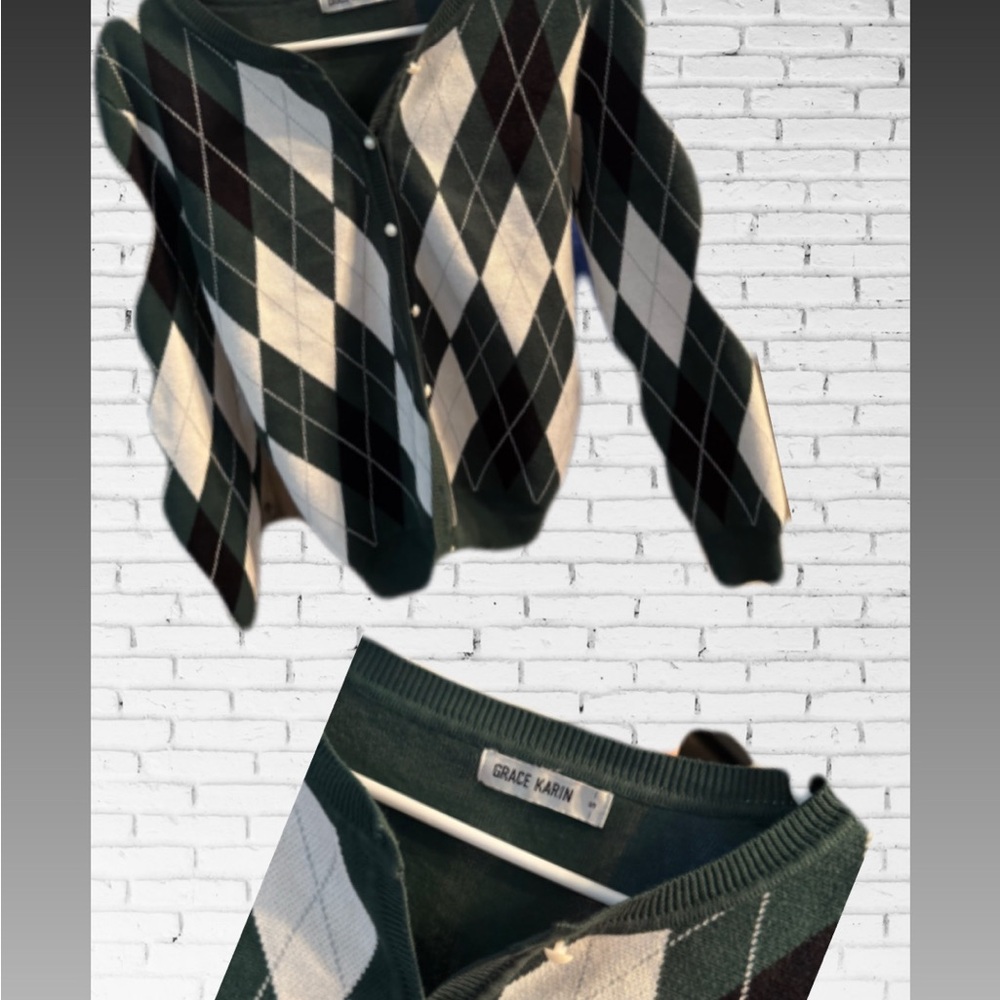 Grace Karin Green and White Argyle Cardigan